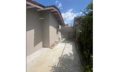 ALQUILO CASA EN LA CHORRERA RESIDENCIAL ALTOS DE ARAGUANEY 3R