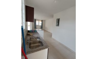 vendo o alquilo casa en Los Valles de nuevo Emperador