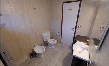 VENTA O ALQUILER / DOS CASAS EN ESPEJO / COLINAS VERDES