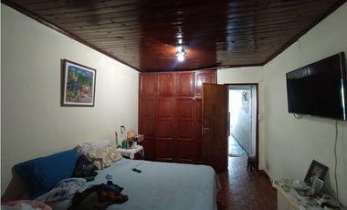 CASA SOBRE MAIPU CASI URUGUAY