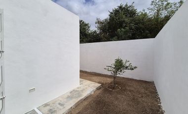 Casa NUEVA y remodelada de 2 rec en Caucel