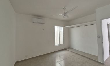 Casa NUEVA y remodelada de 2 rec en Caucel