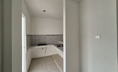 Casa NUEVA y remodelada de 2 rec en Caucel