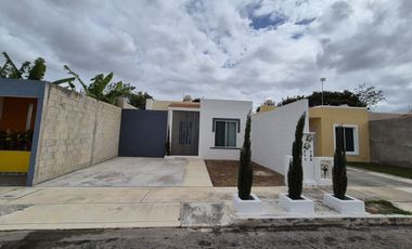 Casa NUEVA y remodelada de 2 rec en Caucel