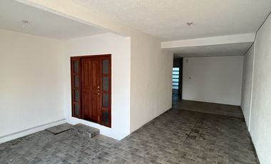 CASA EN VENTA EN JARDINES DEL PEDREGAL