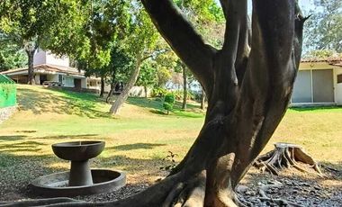 🌳 Casa en Rancho Tetela con 5,873 m² de Jardines y Amenidades$25,000,000