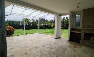 Tumbaco, Casa en Renta, 350m2, 3 Habitaciones