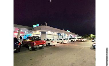 NOVALES PROPIEDADES ARRIENDA LOCAL EN STRIP CENTER