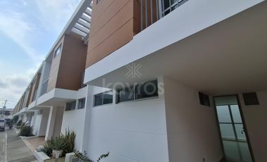 Casa en venta en conjunto cerrado: 3 Habitaciones, garaje y zona de alta valorización