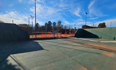 CASA 4 AMB VENTA COUNTRY EL POTRERO MERLO, PERMUTA