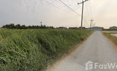 Land for sale in Thanon Khat, Nakhon Pathom