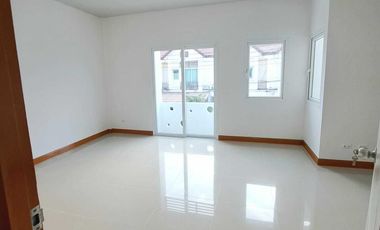3 Bedroom Townhouse for sale at Baan Buntharik New Style