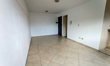 Monoambiente en alquiler en Moron Sur
