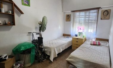 Casa para 2 Familias en venta en Remedios de Escalada Oeste