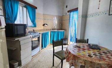 Casa para 2 Familias en venta en Remedios de Escalada Oeste