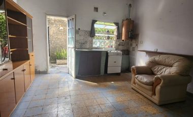 Casa para 2 Familias en venta en Remedios de Escalada Oeste