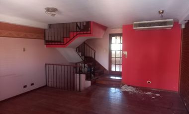 Triplex en venta en Villa Luzuriaga