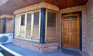 Triplex en venta en Villa Luzuriaga