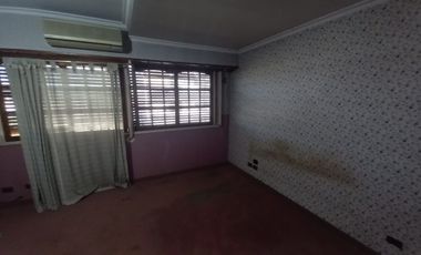 Triplex en venta en Villa Luzuriaga
