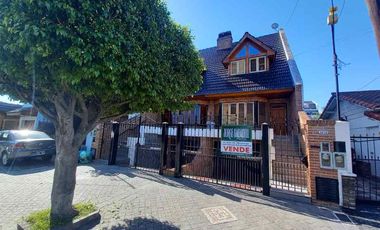 Triplex en venta en Villa Luzuriaga
