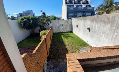 Triplex en venta en Villa Luzuriaga