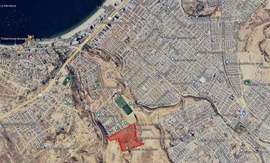 Se vende terreno de 64.000 m2 en Herradura Oriente