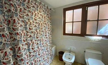 ARRIENDO AMPLIA CASA LOS TRAPENSES - ESTILO INGLES