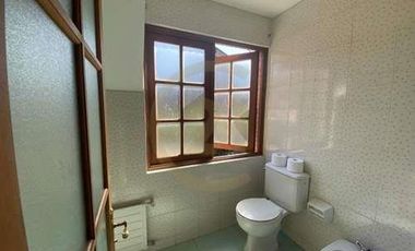 ARRIENDO AMPLIA CASA LOS TRAPENSES - ESTILO INGLES