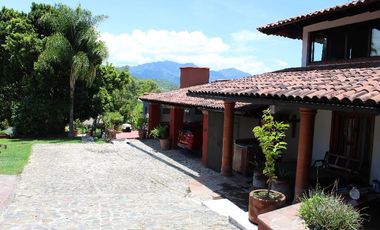 Espectacular casa arbolada en Venta en Malinalco