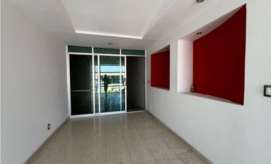 Renta de Edificio de Oficinas en Zona Plateada Completo o Por Piso