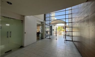 Renta de Edificio de Oficinas en Zona Plateada Completo o Por Piso