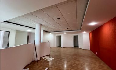 Renta de Edificio de Oficinas en Zona Plateada Completo o Por Piso