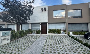 casa amueblada en renta calimaya, a unos minutos de metepec. toluca