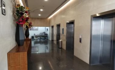 Oficina o de lujo en RENTA o VENTA en Distrito Piamonte, Querétaro acondicionada y con bodega