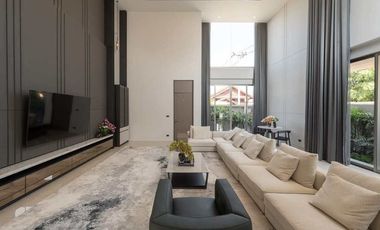 Luxury Pool villa for sale
