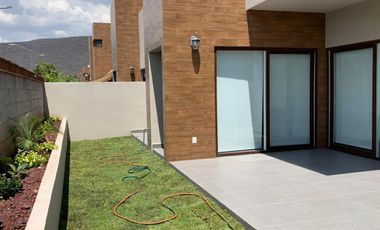 CASA EN RENTA, 4 RECÁMARAS, ALTOZANO, QUERETARO