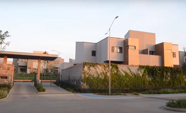 CASA EN RENTA, 4 RECÁMARAS, ALTOZANO, QUERETARO
