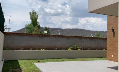 CASA EN RENTA, 4 RECÁMARAS, ALTOZANO, QUERETARO