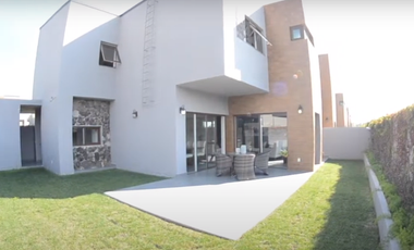 CASA EN RENTA, 4 RECÁMARAS, ALTOZANO, QUERETARO