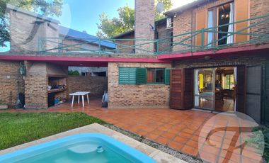 Casa en venta en San Pedro – 3 dormitorios, garaje, pileta y parrilla a metros de las Barrancas