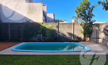 Casa en venta en San Pedro – 3 dormitorios, garaje, pileta y parrilla a metros de las Barrancas