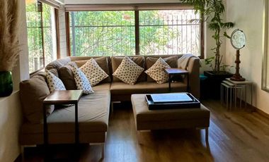 CASA EN VENTA EN LAS ÁGUILAS CALLE CERRADA