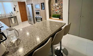 CASA EN VENTA EN LAS ÁGUILAS CALLE CERRADA