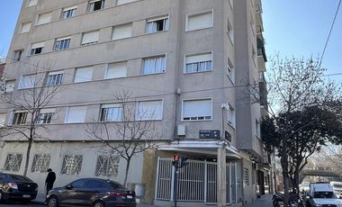 Monoambiente a la venta con financiación APTO CREDITO en Constitución