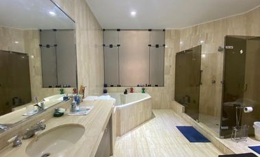 Se vende Departamento - primer piso en Velasco Astete ,  Surco