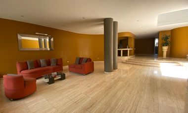 Se vende Departamento - primer piso en Velasco Astete ,  Surco