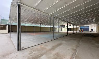 SE ALQUILA Gran Local Comercial en avenida principal 2500 m2 LOS OLIVOS
