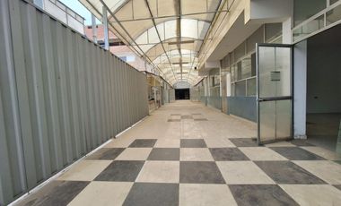 SE ALQUILA Gran Local Comercial en avenida principal 2500 m2 LOS OLIVOS
