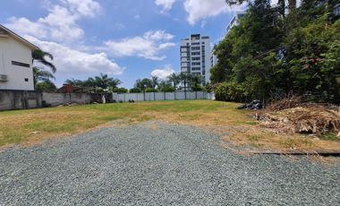Venta de terreno al pie del río para construcción de edificio 11 pisos