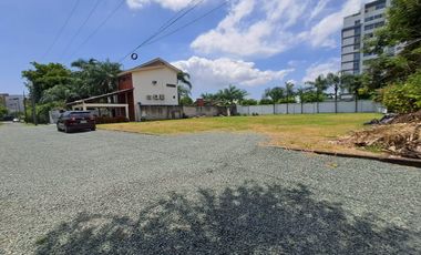 Venta de terreno al pie del río para construcción de edificio 11 pisos